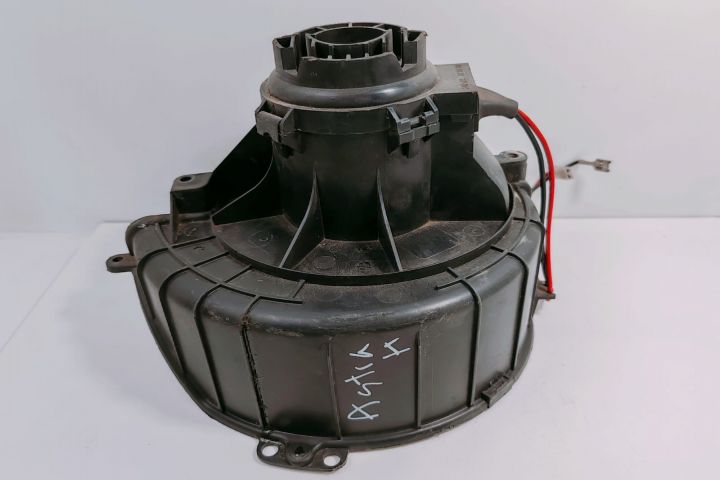 Ventilator habitaclu Delphi 52407543 Opel Astra H