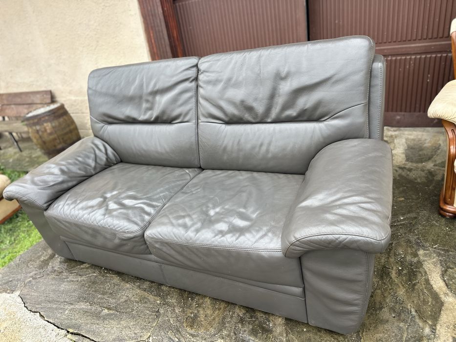 Кожен двуместен диван 2бр.