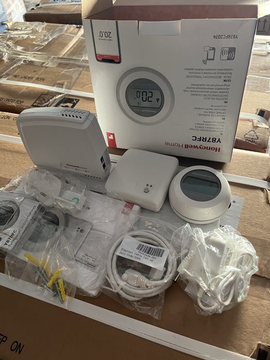 Termostat ambiental Wifi Honeywell Y87RFC2074 fara fir