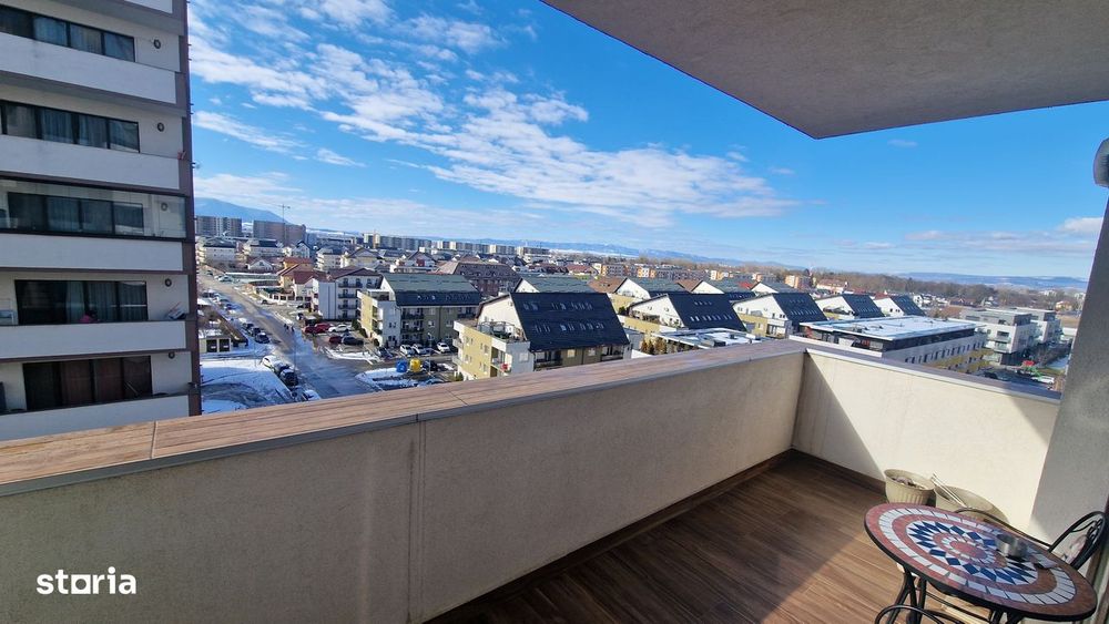Apartament de 104 mp cu balcon în Tractorul, Brașov