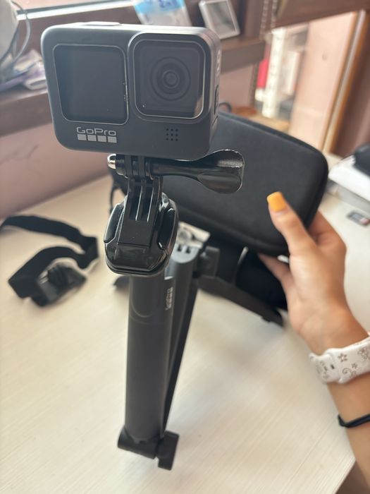 Екшън камера GoPro HERO9 Black - Пълен комплект с трипод GoPro Shorty и ПОДАРЪК