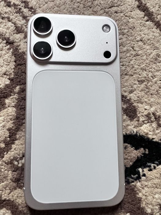 Ноутбук + айфон 17 про (хр)