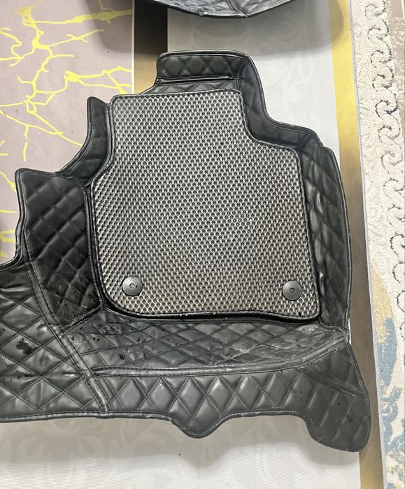 Продам 5D коврики под шкоду (стояли на рапиде 2014)