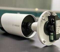 Camera Bosch Bullet FullHD, varifocala pentru supraveghere video