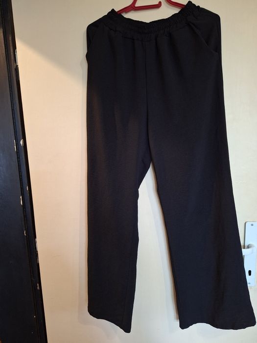 Дамски дънки и панталони