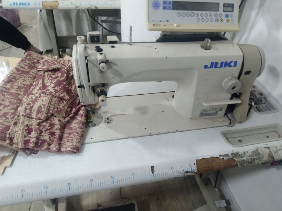 Продается швейная машина