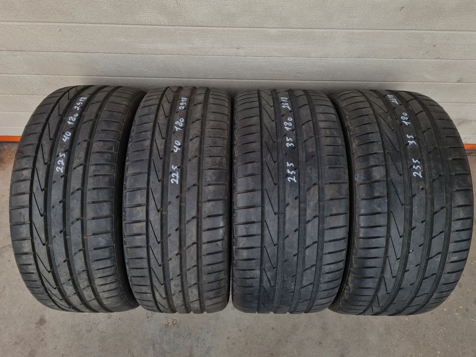 Летни гуми 4 броя Спорт П. HONAKOOK Ventus S1 Evo2 255 35 R18 225 40 R18 дот 2618