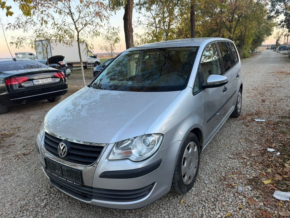 VOLKSWAGEN Touran 2010 — imagine 2