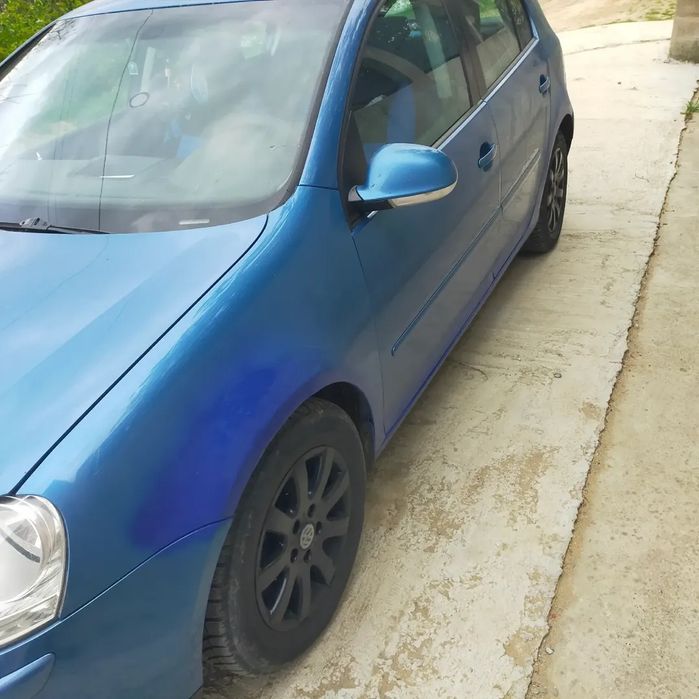 Volkswagen Golf 2005 diesel, 3.989 € — imagine 2