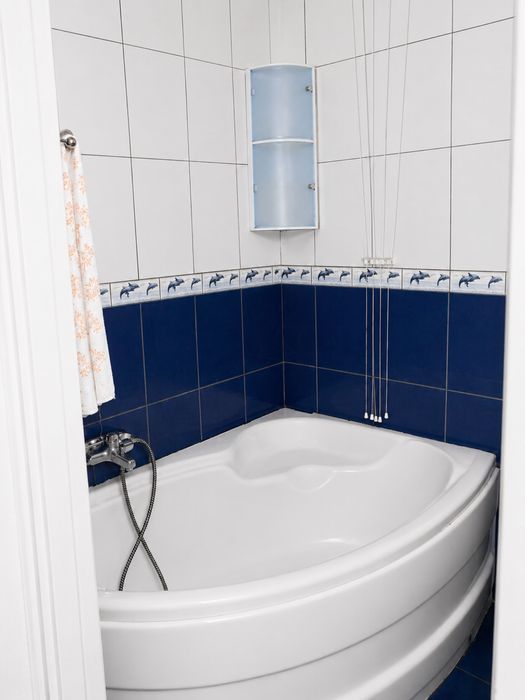 Direct proprietar! Apartament 3 camere decomandat 5 minute de metrou Valea Ialomitei
