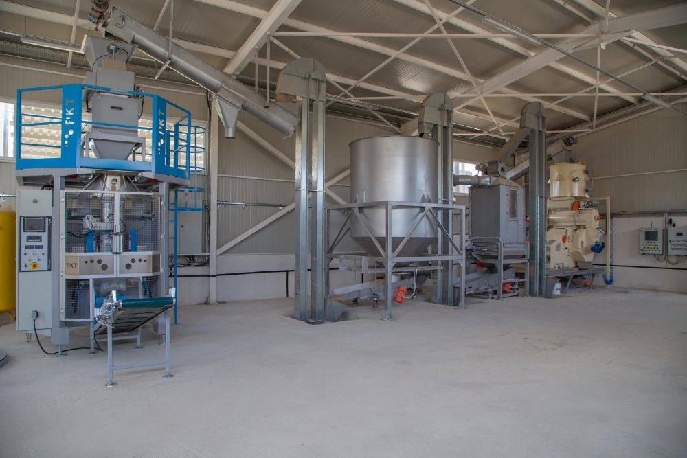 Продава се Промишлена сграда в Търговище, Промишлена зона - 5460 кв.м за 363 €/кв.м - Снимка #9