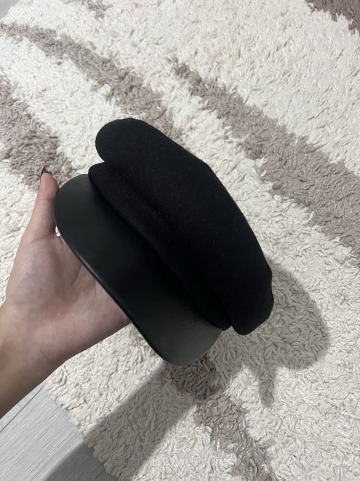 берет шапка.