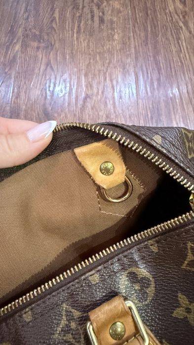 Louis Vuitton Speedy