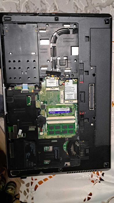 VAND laptop HP8570W in stare de functionare