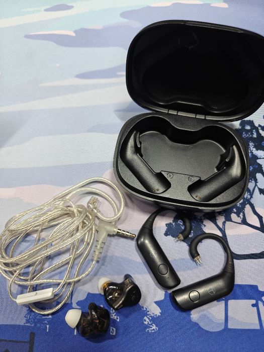 Комплект наушник