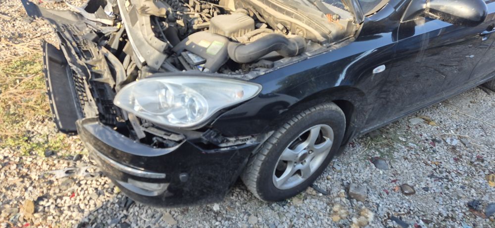 Хюндай И 30 Hyundai I 30 1 6 crdi