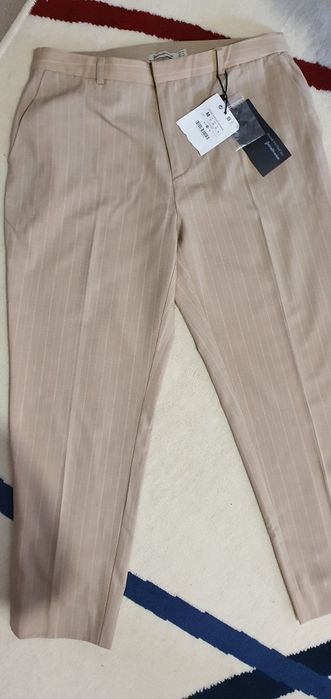 Pantaloni noi, marimea 38