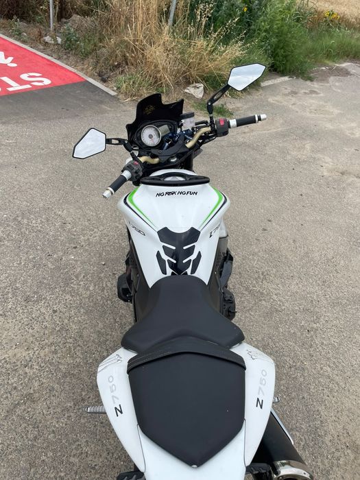 Vând Kawasaki Z750L 2008 injecție cu posibilitate de Rate