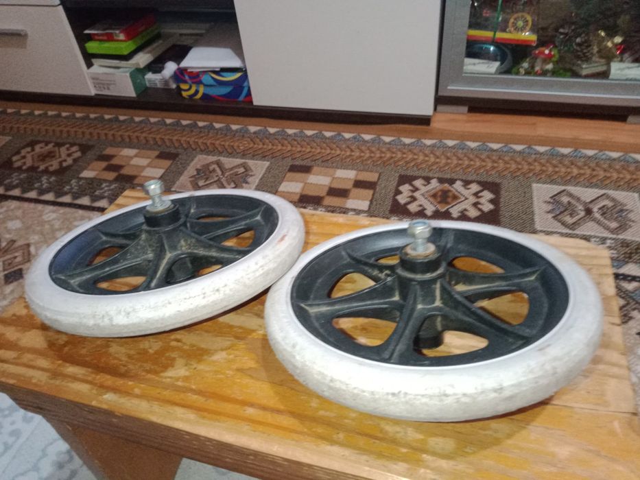 Două roti pentru căruț