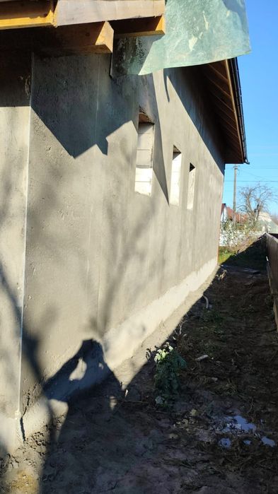 Tencuiala mecanizata , amenajări interioare .