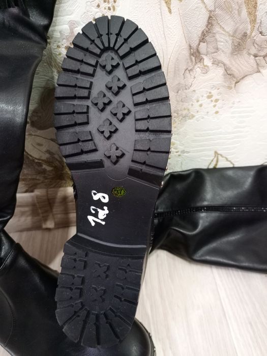 Сапоги женские...