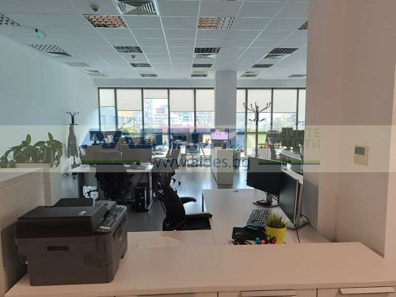 Дава се под наем Офис в София, Младост 4 - 291 кв.м за 3344 € - Снимка #2