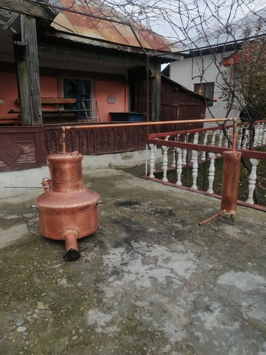 Vând cazan de făcut tuica din cupru alimentar de 152litri din cupru al