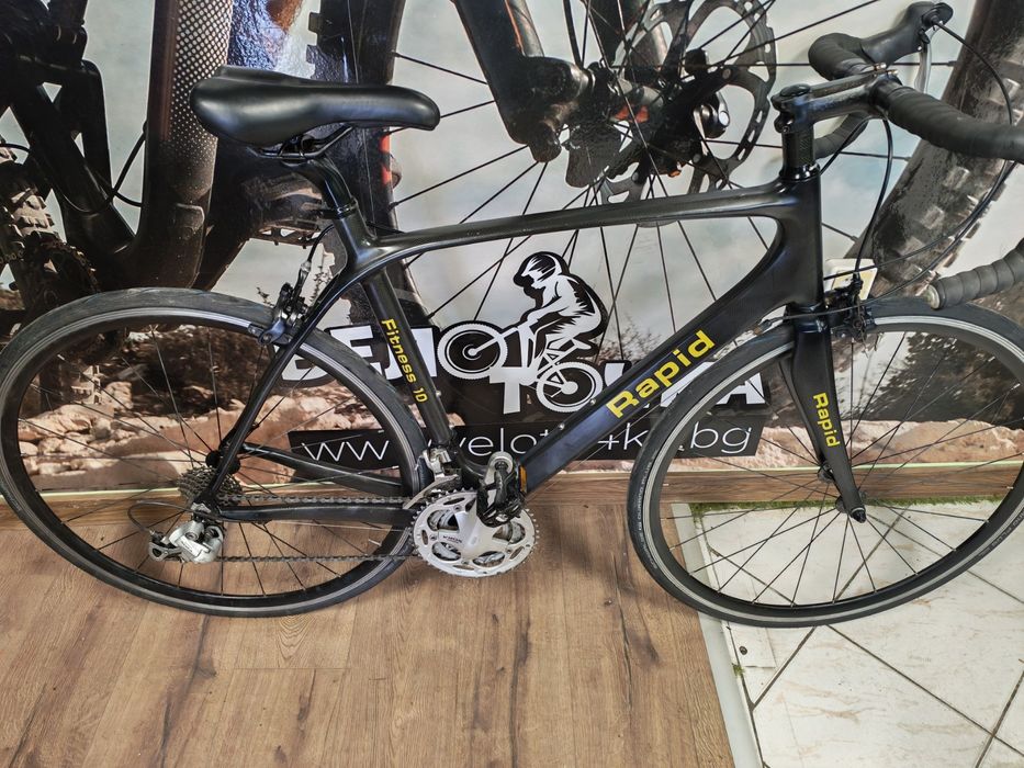 Шосеен карбонов велосипед