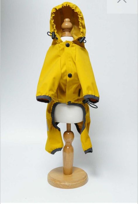 Кучешки дъждобран, гащеризон на марката Pet London, размер М