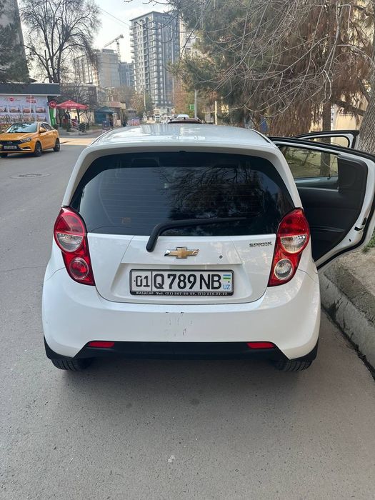 Спарк 2021, айол киши хайдаган