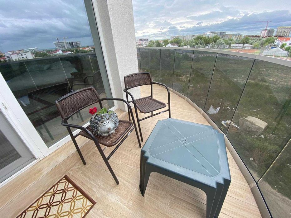 Vind apartament 2 camere decomandate Mamaia Nord vedere superba la mare si lacul Siutghiol