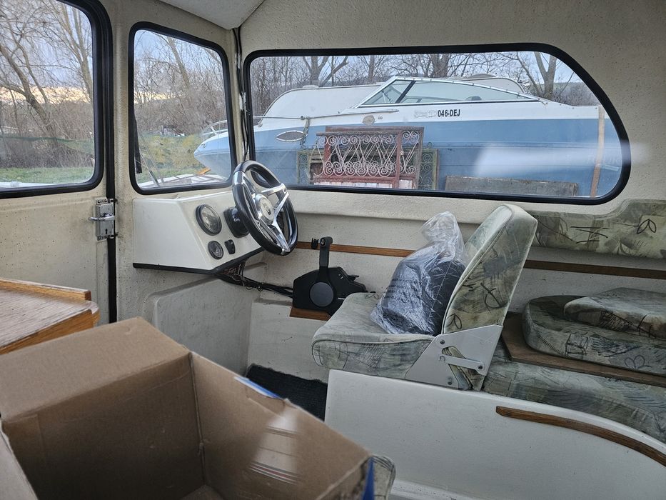 Barcă cu motor honda