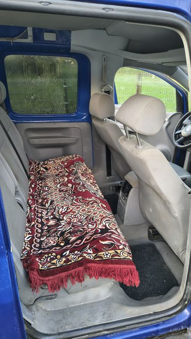 Vând Volkswagen Caddy