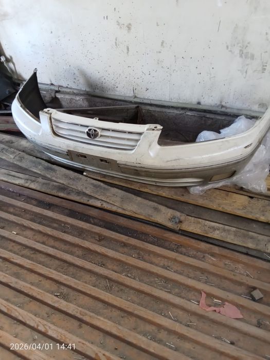 Продам бампер Камри 25