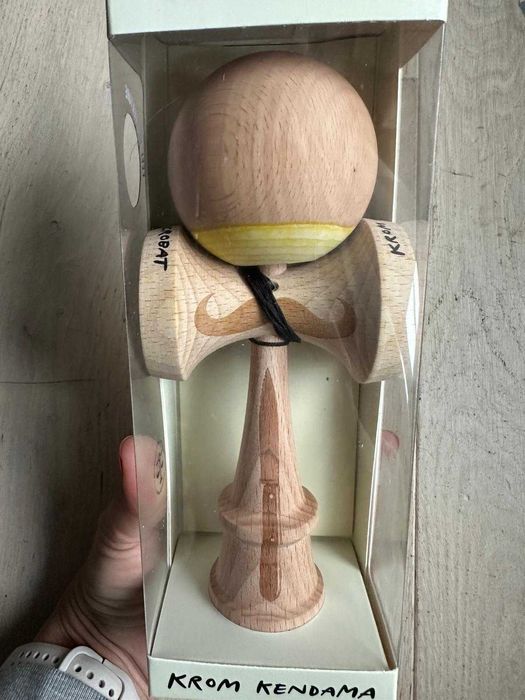 Krom Kendama Signature Mod – Jacob Acrobat antiskid originala