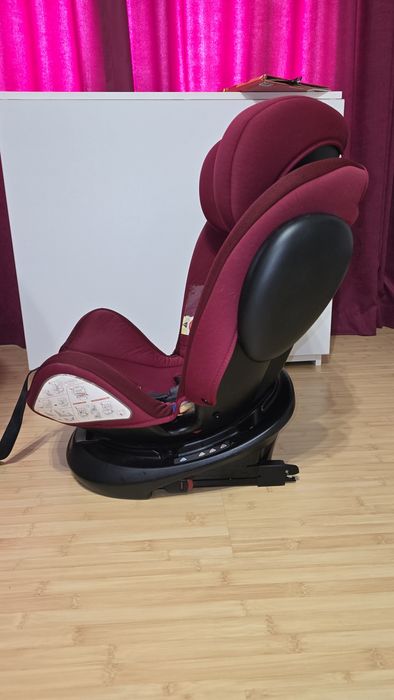 Scaun auto rotativ 360° Chicco Unico Plus (Red Passion) – De la naștere la 12 ani