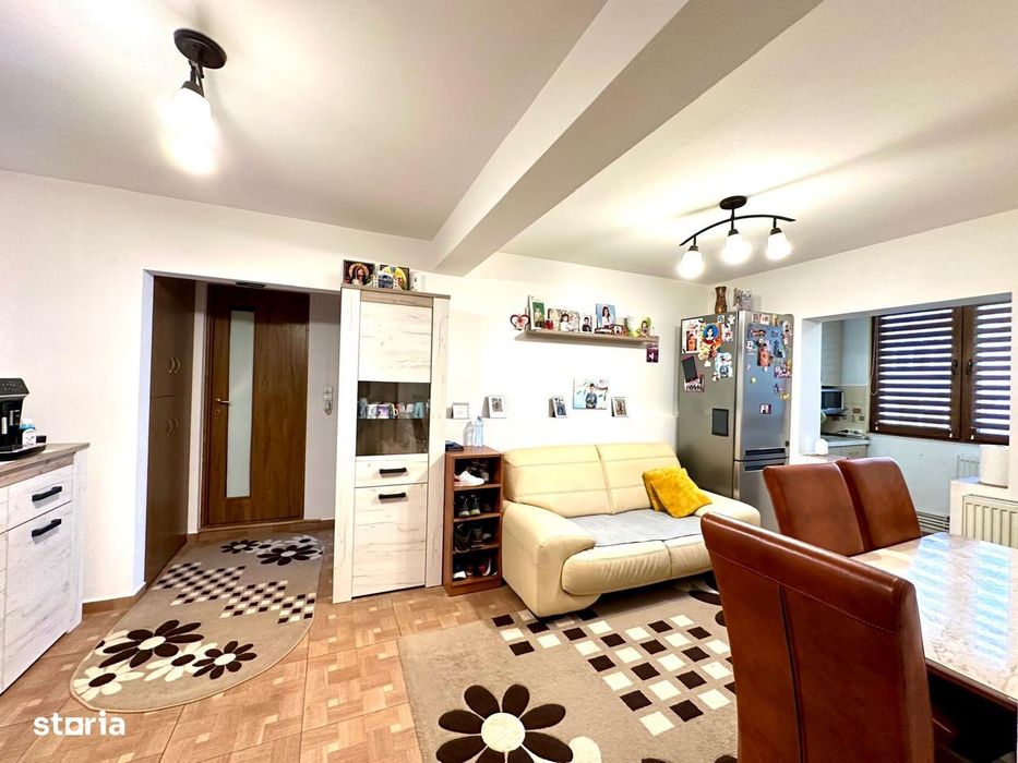 Apartament 2 camere 50 mp mobilat, utilat la cheie preț 300 Euro/lună