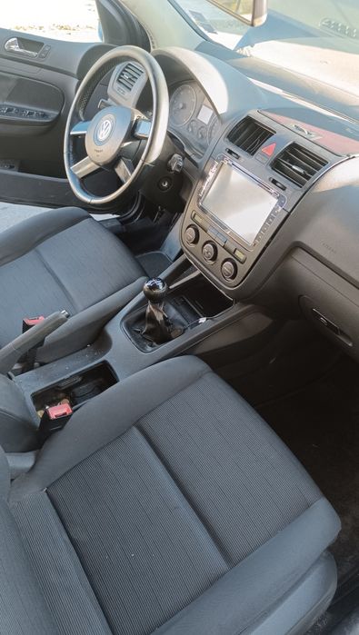 Продавам Голф 5 1.9 105+ на ЧАСТИ, както и още над 15 Голф 5ци