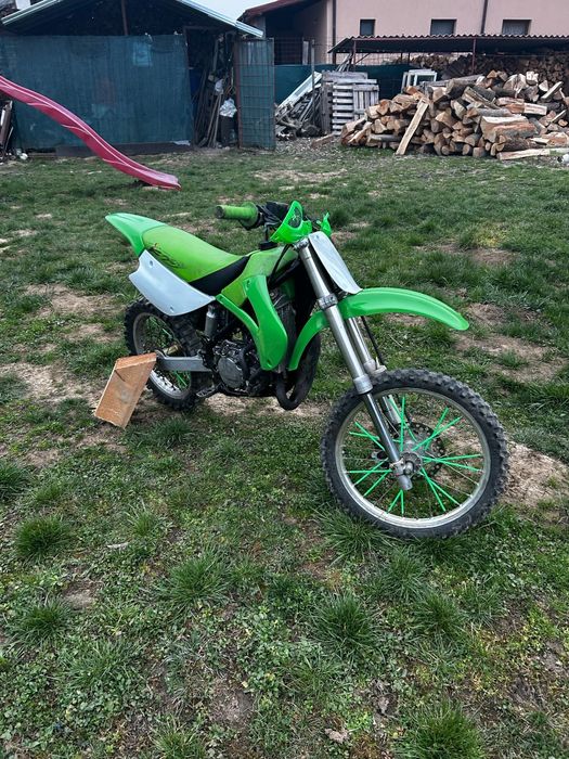 Dezmembrez kawasaki kx 80 sau se vinde întreg
