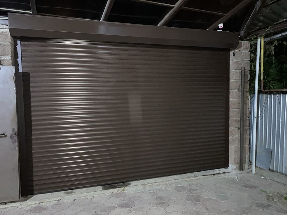 Секционные ворота