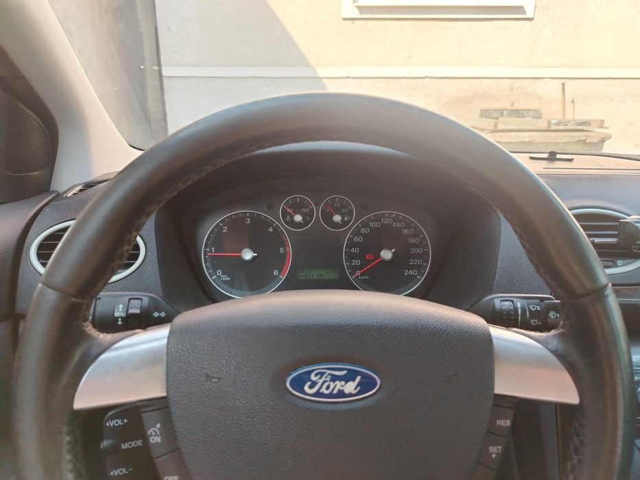 Vând ford focus 1,8 diesel