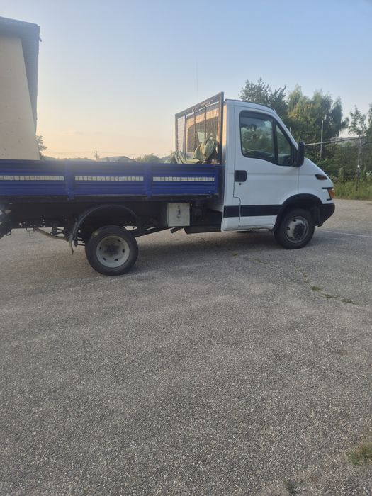 De vânzare iveco basculabil
