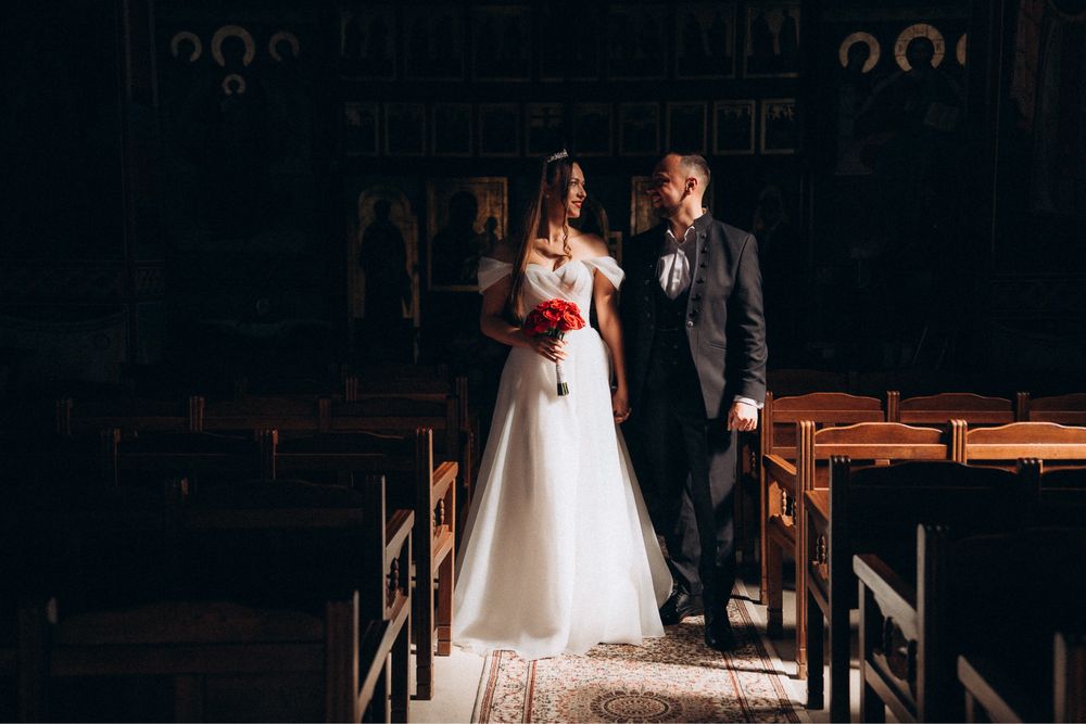 Fotograf - ofer servicii foto evenimente/absolvire/portret