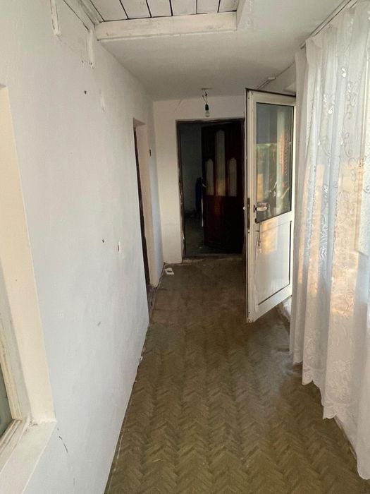 Casă locuibilă + 4.131 mp teren,județ Gorj, comuna Vladimir, sat Frasin.