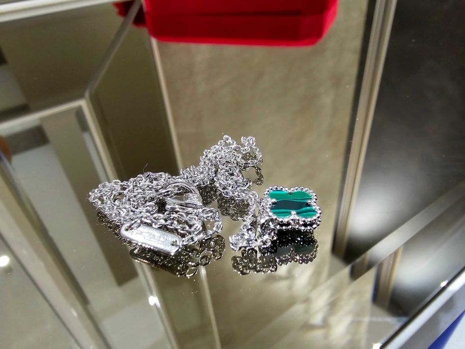 Van Cleef & Arpels VCA Silver Green Sweet Alhambra Clover Дамско Колие