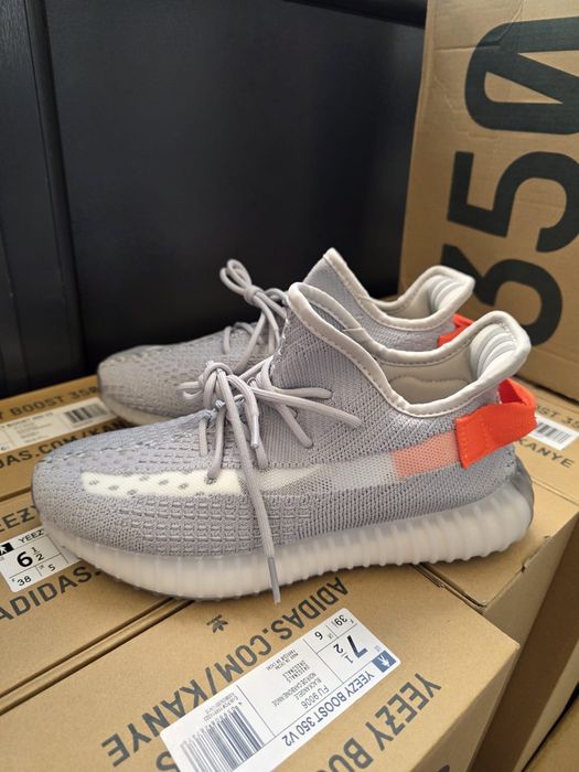 Adidasi yeezy boost 350
