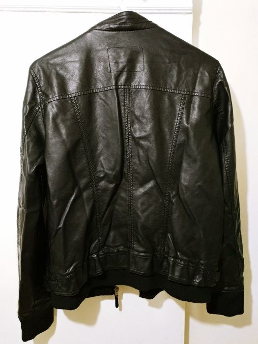 3 geci din imitatie piele pentru femei, masura mare - Nefolosite