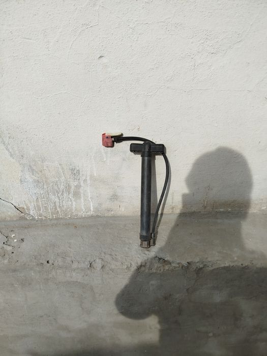 Насос для футбольная мяча