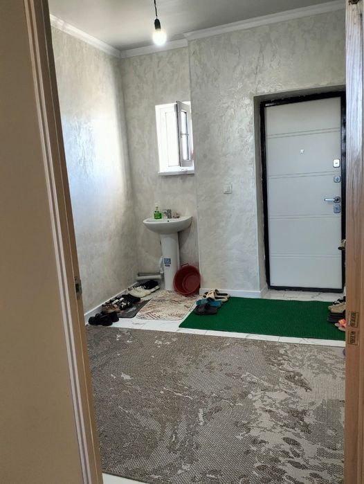 Жер үй сатылады.