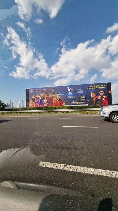 Наружная реклама Реклама на окно,оракал,наклейка,банер